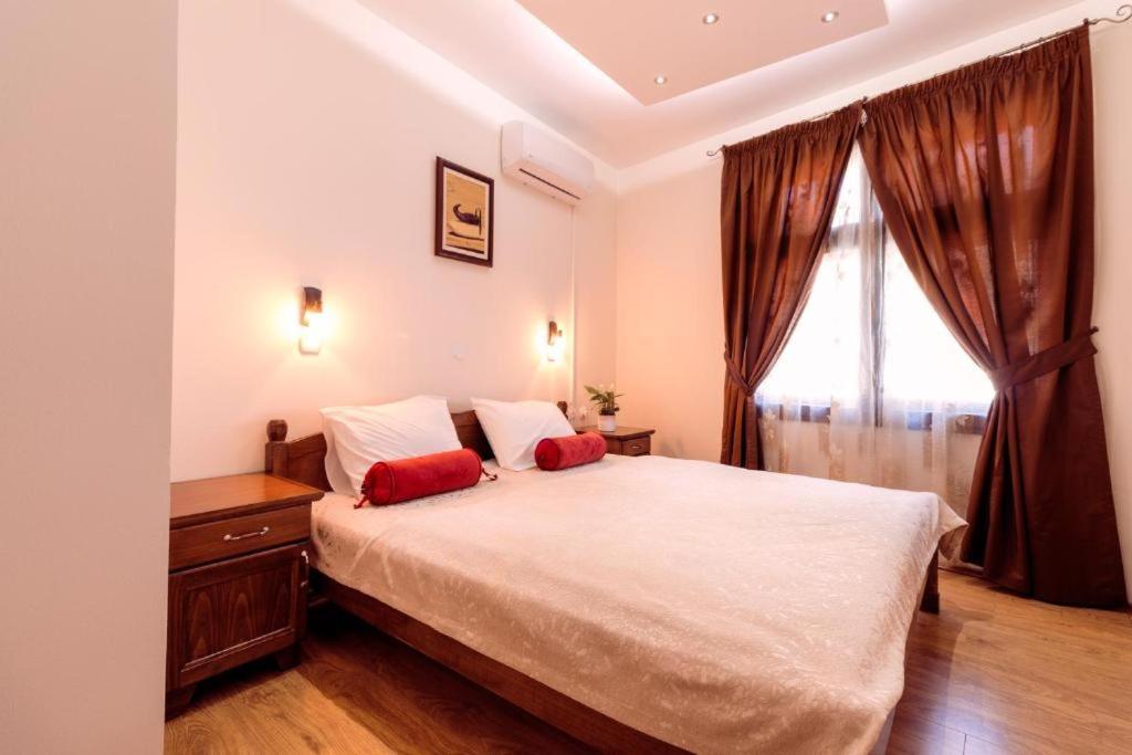 Downtown Rooms นิส ภายนอก รูปภาพ