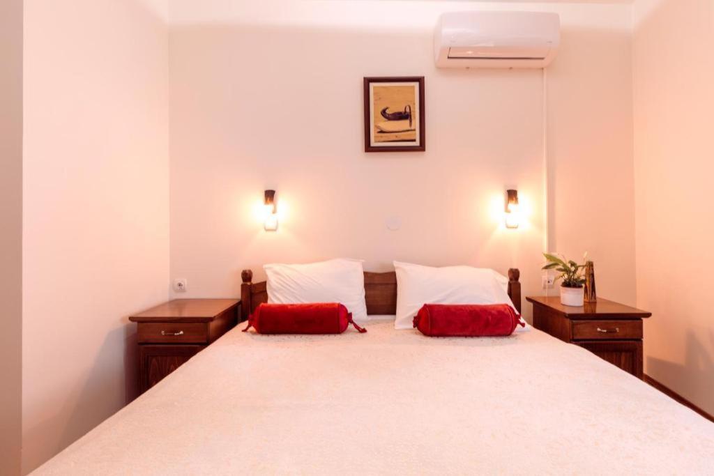 Downtown Rooms นิส ภายนอก รูปภาพ